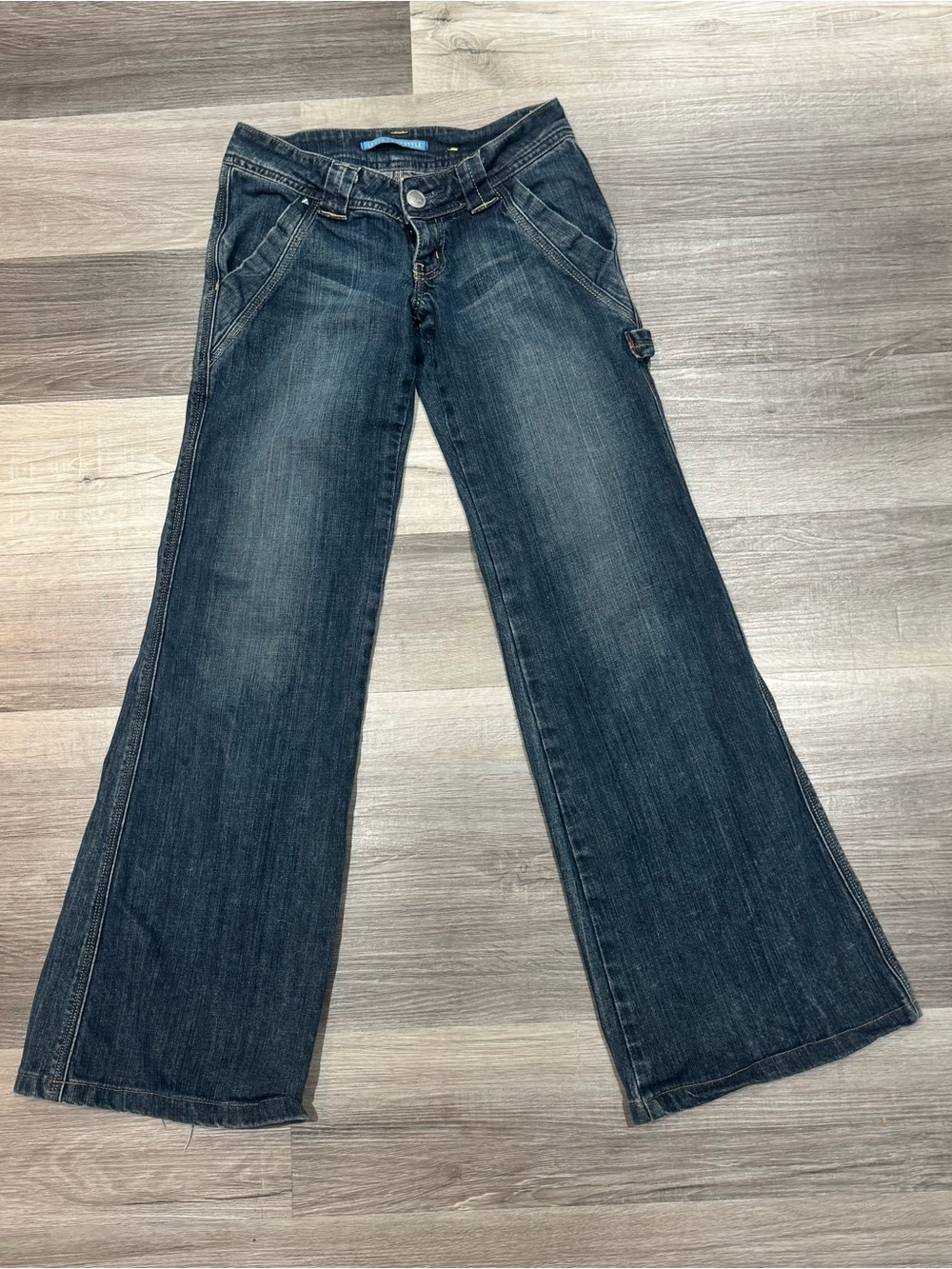 Rare Vintage Levi’s Lady Style Bootcut Flare Buckleback Carpenter Jeans Size 27